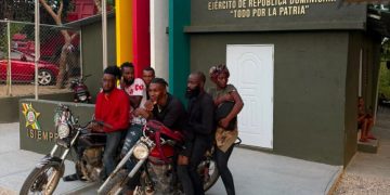 Patrullas del Ejército interceptan a 37 migrantes indocumentados en tres provincias fronterizas