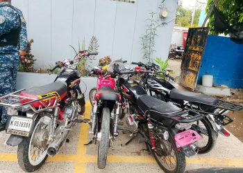 Policía Nacional frustra carreras clandestinas de motocicletas; detiene a siete personas y ocupa RD$68,700 en Santiago