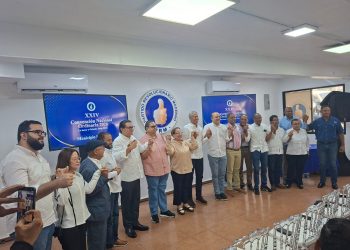 Reeligen al Ing. Andrés Cueto como presidente municipal del PRM en el municipio de Santiago
