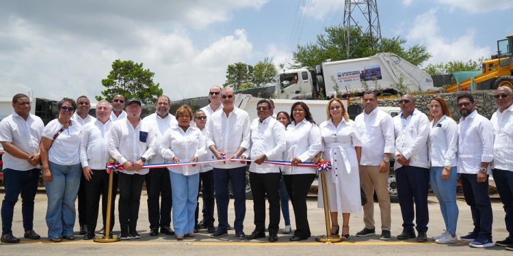 Presidente Abinader inaugura la Estación de Transferencia de Residuos Sólidos con el Programa Basura Cero, que mejorará la eficiencia del sistema de recolección y disposición de los residuos sólidos