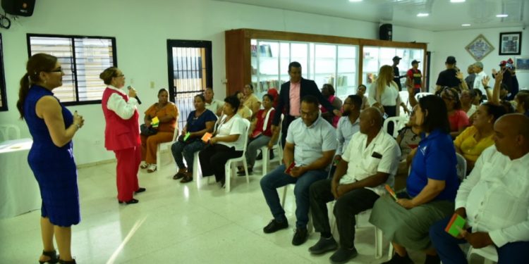 Gobernación de Santiago inicia programa de capacitación para prevenir la violencia intrafamiliar