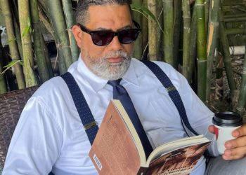 Licenciado Iván Tejada fortalece su liderazgo comunitario con jornada educativa en Pueblo Nuevo