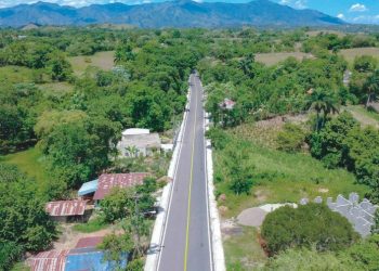 En el Cibao, Abinader inaugura el 9-1-1, carreteras y un centro UASD
