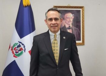 Abinader designa a Federico Cuello Camilo como embajador para coordinar adhesión de RD a la OCDE