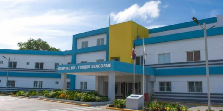 Investigan muerte de una niña de tres años en hospital de Moca; familia denuncia mala práctica