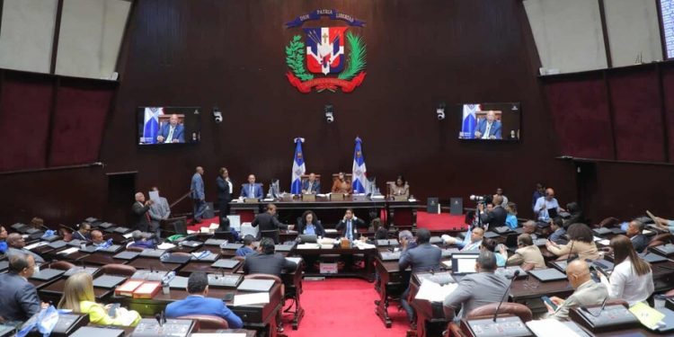 Cámara de Diputados fijará posición este martes sobre el Código Penal