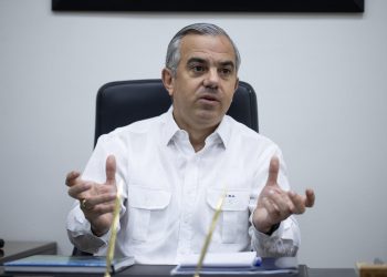 Iván Hernández cree Carolina es la más preparada y con mayor capacidad para presidenta