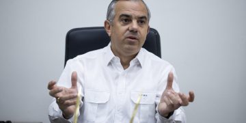 Iván Hernández cree Carolina es la más preparada y con mayor capacidad para presidenta