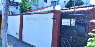 Cancillería dominicana expulsa a 9 diplomáticos de Cuba