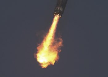 Parte de un cohete de SpaceX a la deriva se estrelló contra la Luna, según científicos