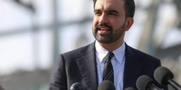Juez bloquea impuesto de alcalde Mamdani a segundas viviendas de lujo en Nueva York