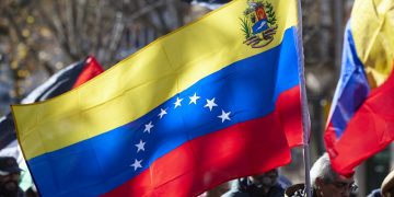 Chavismo y oposición instalan formalmente la mesa de diálogo para abordar la transición