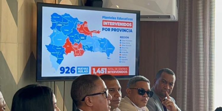 Avanza entrega de planteles y techados para el ciclo 26-27