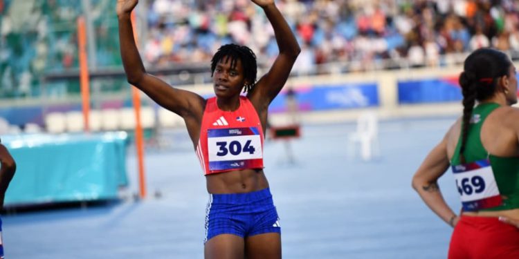 Marileidy Paulino avanza fácil a la final de los 400 metros planos