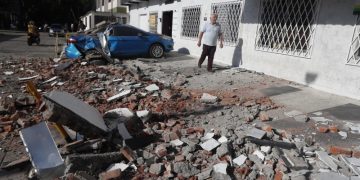 Aumenta a 169 la cifra de muertos por el terremoto en Colombia