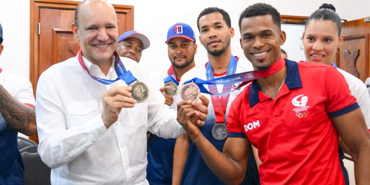 Alcalde Ulises Rodríguez entregará incentivos a los medallistas de Santiago