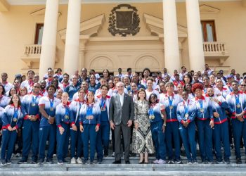 Presidente Abinader anuncia incorporación de medallistas de Santo Domingo 2026 al PARNI y aumento de incentivos a partir de 2027