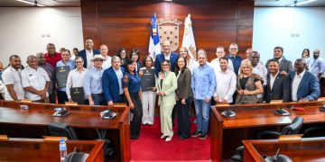 Ayuntamiento de Santiago reconoce a médicos graduados de la UASD en 1982 por sus 44 años de trayectoria