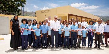 Presidente Abinader inaugura tras 15 años de espera el Liceo Eliseo Viola, que beneficiará a los estudiantes de las comunidades La Cana de Guazumal, Cana Arriba y Abajo, Los Romeros, El Coco, Hato Nuevo y Los Anices