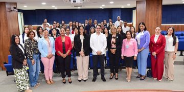 Ministerio de la Presidencia fortalece atención ciudadana en hospitales del SRS Cibao Norte mediante jornada sobre el Sistema 3-1-1
