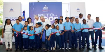 Desde Jimaní, el presidente Abinader convoca a toda la comunidad educativa a iniciar el lunes el año escolar