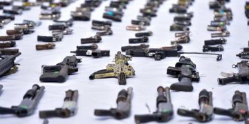 Ocho de cada diez armas de fuego incautadas por Aduanas fueron decomisadas en el puerto de Haina