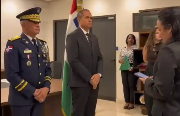 Ernesto Rafael Rodríguez García asume como nuevo director de la Policía Nacional