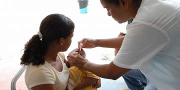 Los pediatras dominicanos insisten en la necesidad de mantener el esquema de vacunación