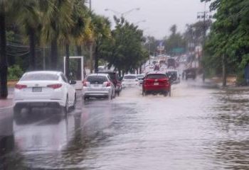 Vaguada seguirá generando aguaceros este miércoles; dos provincias siguen en alerta verde