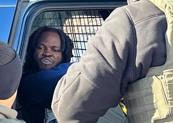 ICE deporta a un haitiano que se hizo viral por gritar “Biden para siempre”