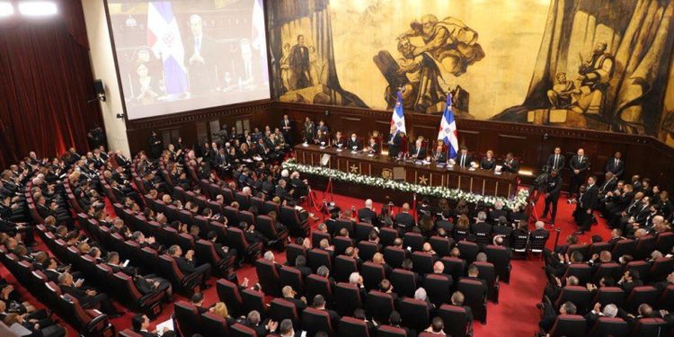 Peso del endeudamiento será 4.8% del PIB de 2027