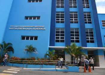 Comisión de Diputados detectó que tres de 17 bebés en Maternidad La Altagracia murieron por infecciones