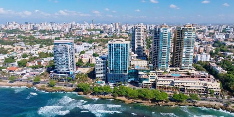 Especialista del Banco Central afirma economía avanza, pese a riesgos internacionales
