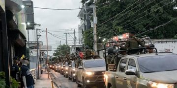 Acatan paro de 24 horas en Salcedo por reclamos de obras
