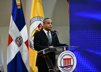 Presidente del TC: La enseñanza de la Constitución es primordial para todos
