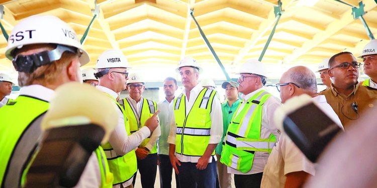 Abinader cierra jornada en el Cibao con promesas de inversión y retos pendientes en Santiago