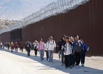 Cruces fronterizos en EEUU aumentan sin precedentes y dominicanos encabezan llegada a Filadelfia