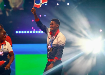 Christopher Melenciano marca récord mundial en XXIII Campeonato Japonés de Atletismo para Sordos