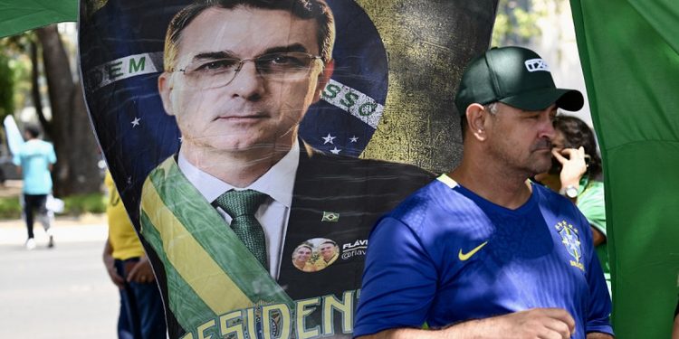 Bolsonaro desafía a Lula a enfrentarlo en un debate televisivo antes de las elecciones