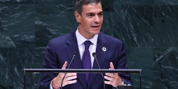 Sánchez ve España como laboratorio contra tecnooligarcas y pide no creerles "ni de coña"