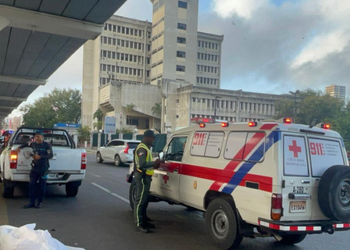 Accidente en Santiago: muere mujer tras motocicleta ser impactada por autobús
