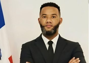 Renuncia como fiscal Aurelio Valdez, acusado de recibir presunto soborno de 10 mil dólares