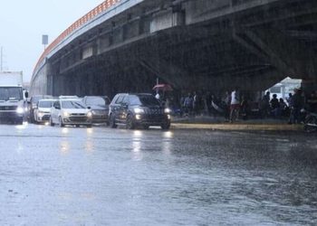 Vaguada provocará fuertes aguaceros y tormentas eléctricas; mantienen alertas y avisos