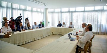 Presidente Abinader reitera inversiones para desarrollo de Santiago; destinarán RD$9,000 millones para Acueducto Cibao Central y RD$1,700 millones para mejorar hospitales