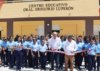 Presidente Abinader entrega nuevas escuelas y un liceo en Puerto Plata en beneficio de más de 3,200 estudiantes