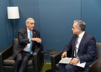 Director general de la UNESCO y el presidente Abinader conversaron sobre los avances de República Dominicana reflejados en el reporte Global Education Monitoring Report 2026