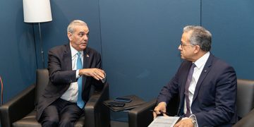 Director general de la UNESCO y el presidente Abinader conversaron sobre los avances de República Dominicana reflejados en el reporte Global Education Monitoring Report 2026