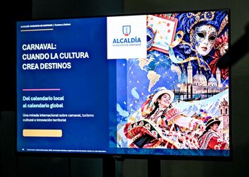 Alcaldía de Santiago promueve una visión del Carnaval como patrimonio vivo, innovación y motor de turismo cultural
