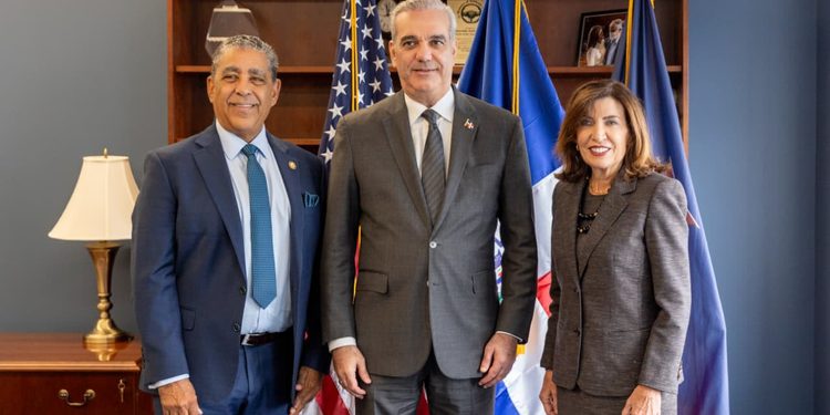 Presidente Abinader y gobernadora Hochul fortalecen cooperación entre República Dominicana y Nueva York en gestión de emergencias y protección de infraestructuras