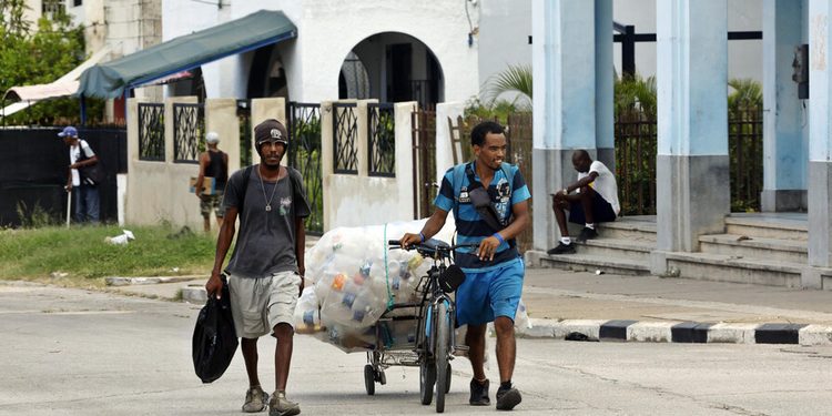 Cuba crea las bases para la entrada del mercado en su economía